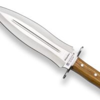 CUCHILLO DE REMATE "JOKER BISONTE" CON PUÑO DE OLIVO Y HOJA DE DOBLE FILO DE 25,5 CM. FUNDA DE CUERO