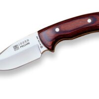 CUCHILLO DESOLLADOR CON CACHAS DE MADERA ROJA PRENSADA Y HOJA DE 8,5 CM.