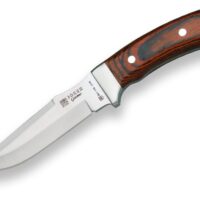 CUCHILLO DE CAZA JOKER GAMO, MANGO MADERA ROJA, HOJA 13 CM ACERO INOX MOVA. FUNDA DE CUERO.